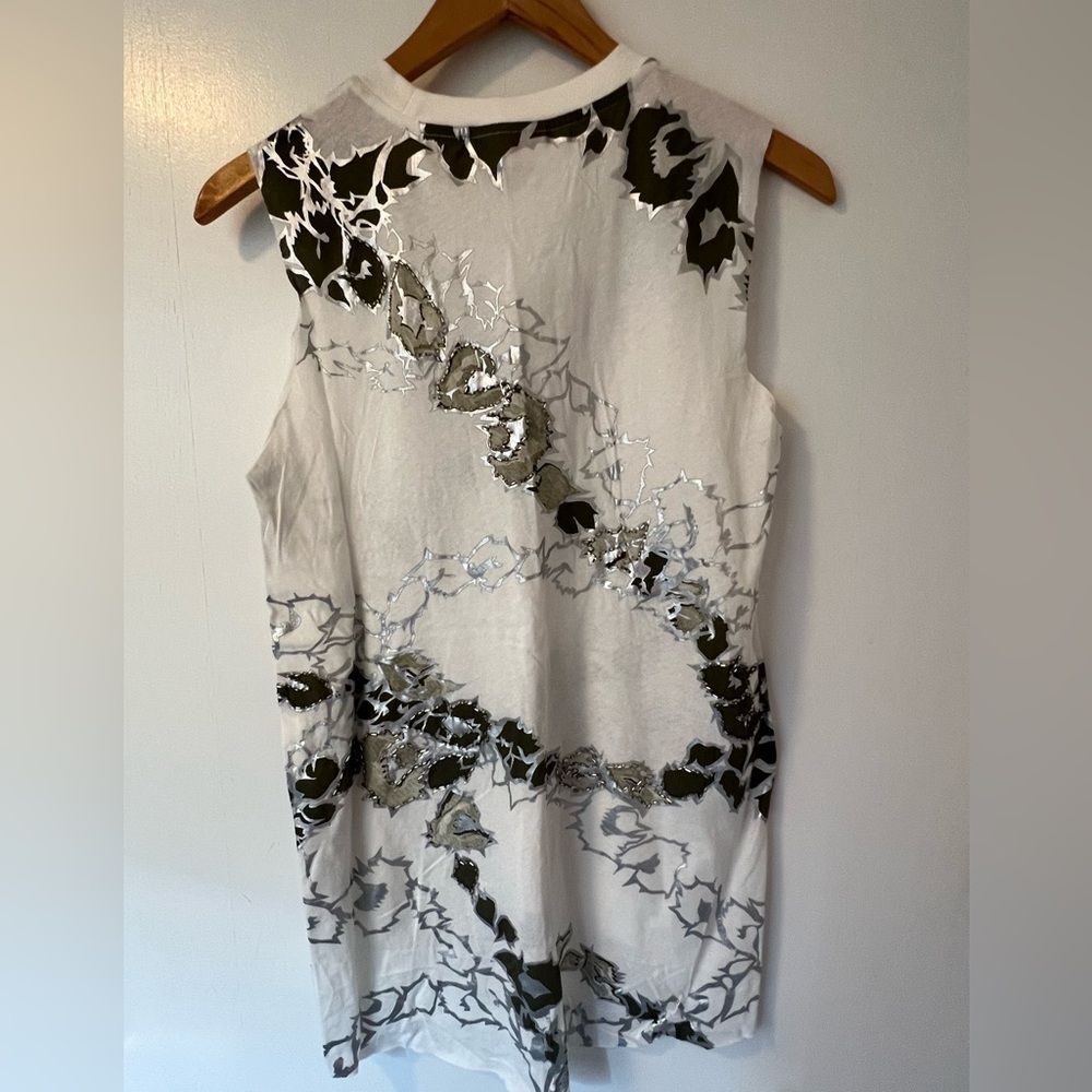 High Low Sleeves shirt with silver embellishments - Picture 4 of 8